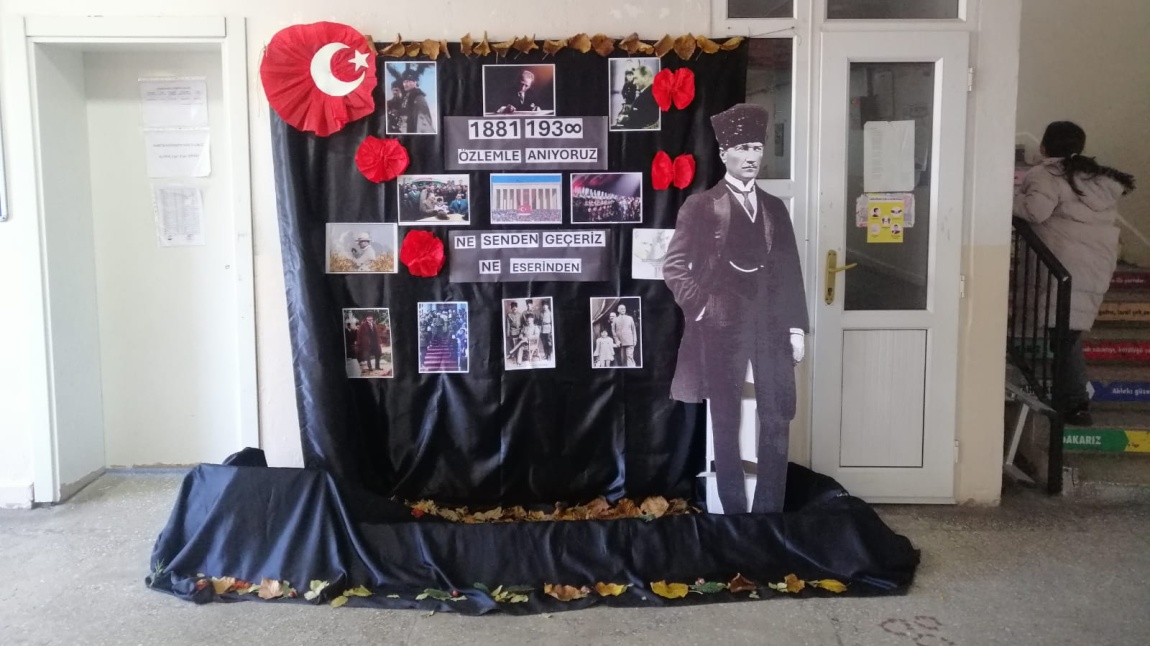 10 Kasım Atatürk'ü Anma Töreni