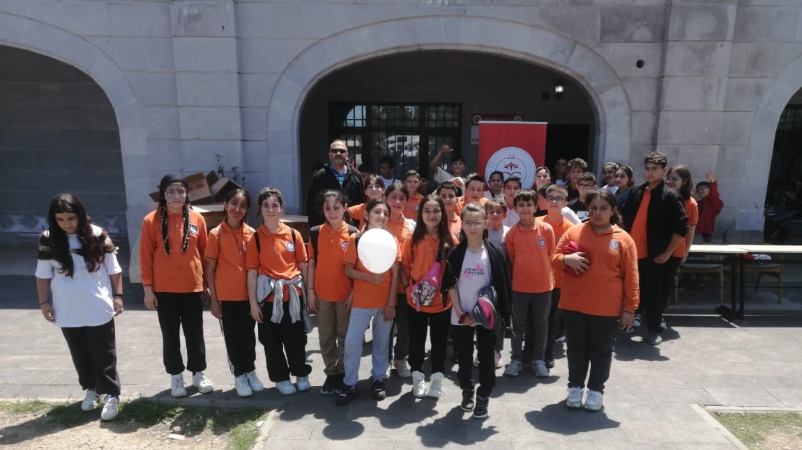 Bayadı Ortaokulu Öğrencileri Altınordu Ulu Cami Gençlik Merkezi’ni Ziyaret Etti