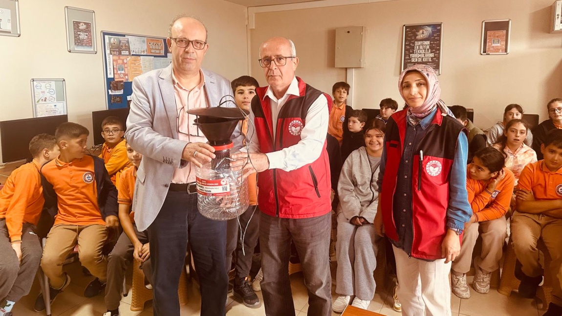 Öğrencilerimize Kahverengi Kokarca Böceği Hakkında Bilgilendirme